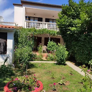 https://apartment-tessa.in-istria.net