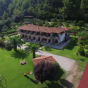 https://elena-apartments-studios.hotelschalkidiki.net